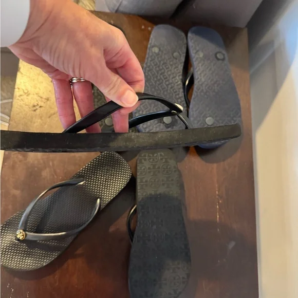 Tory Burch Flip Flops Set lot size 6 - Black navy blue Green platform & flat - Picture 11 of 11